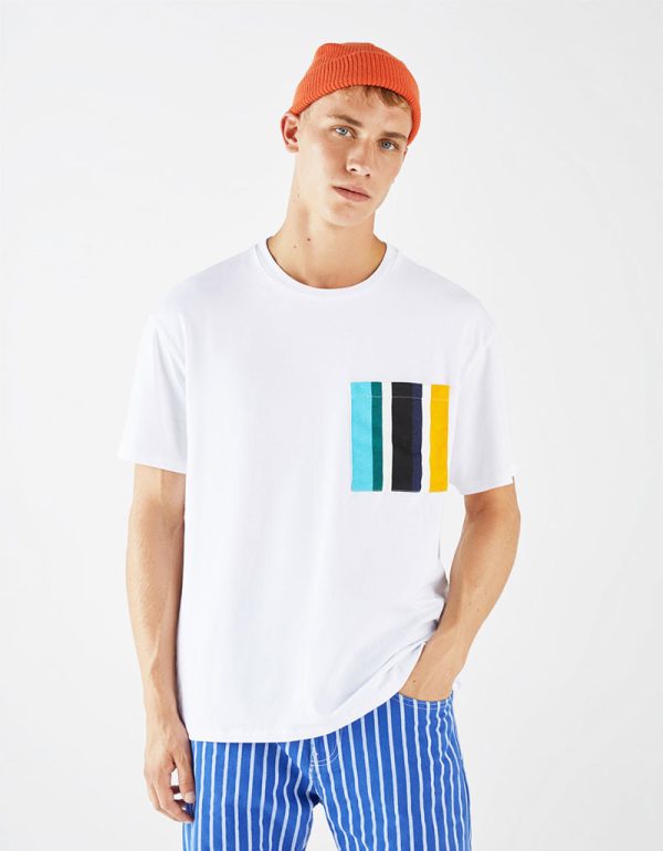 T-shirt With Colored Packet